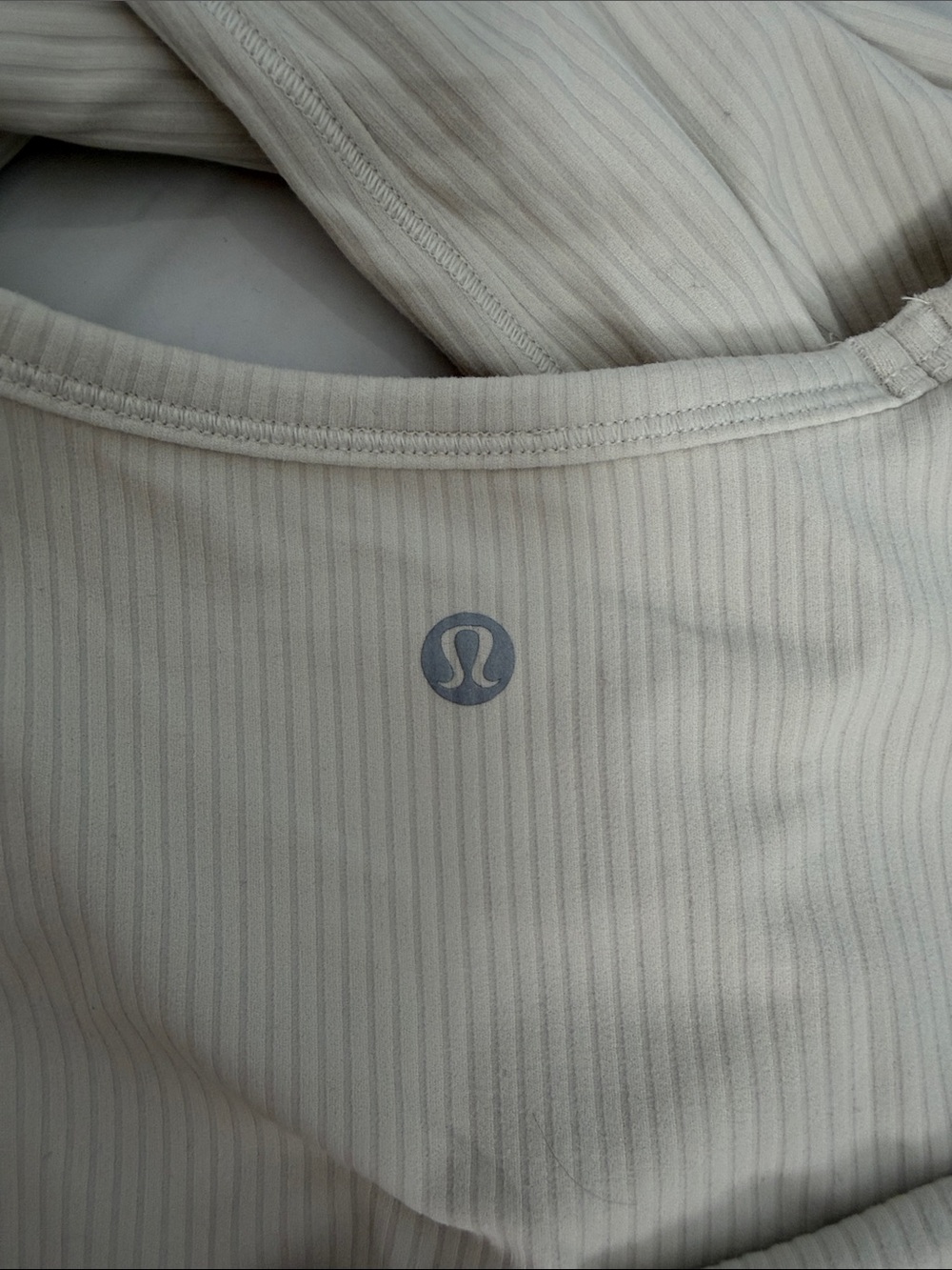 lululemon Long Sleeve Ruched Side Ribbed Top - bone size 8 - Picture 3 of 3